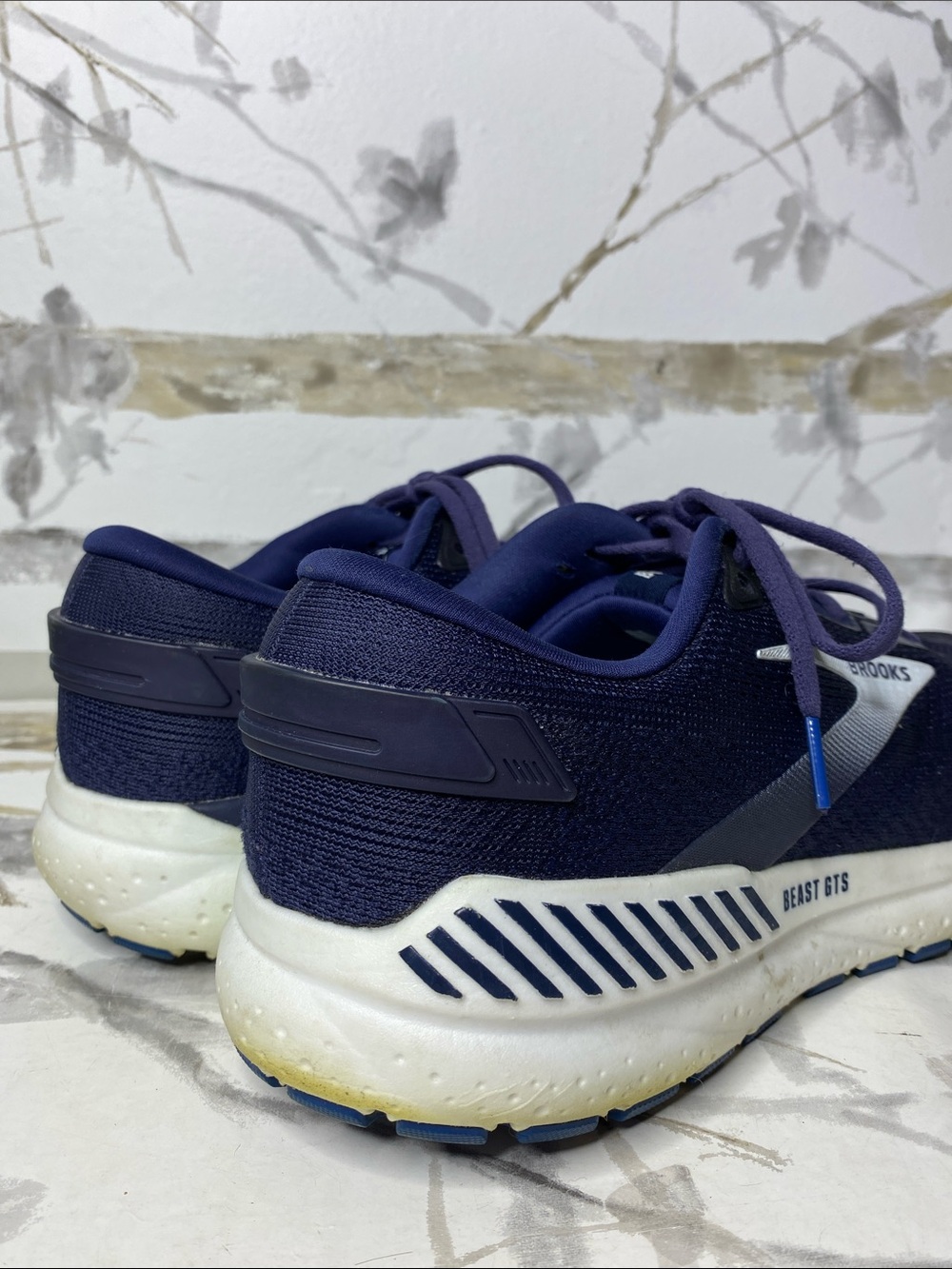 Brooks Beast Gts 2e View 4